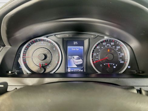 Used 2017 Toyota Camry SE FWD image 18