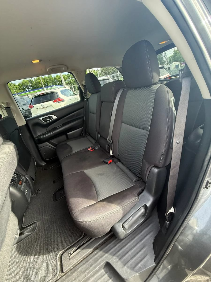 Used 2020 Nissan Pathfinder SV FWD image 10