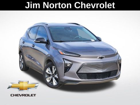 Used 2022 Chevrolet Bolt EUV LT w/ Convenience Package image 1
