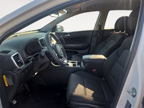 Used 2021 Kia Sportage LX FWD image 9