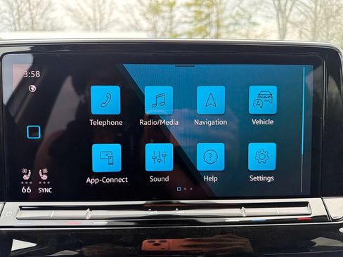 Used 2026 Volkswagen Atlas SE FWD image 19