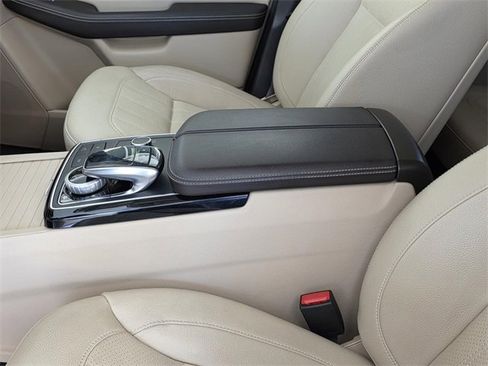 Used 2017 Mercedes-Benz GLS 450 4MATIC image 8