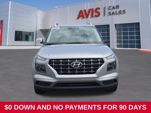 Used 2025 Hyundai Venue SEL FWD image 2