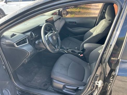 Used 2022 Toyota Corolla LE image 5