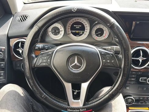 Used 2013 Mercedes-Benz GLK 350 4MATIC image 8