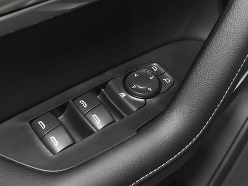 Used 2024 Chevrolet Blazer LT w/ Convenience Package FWD image 14