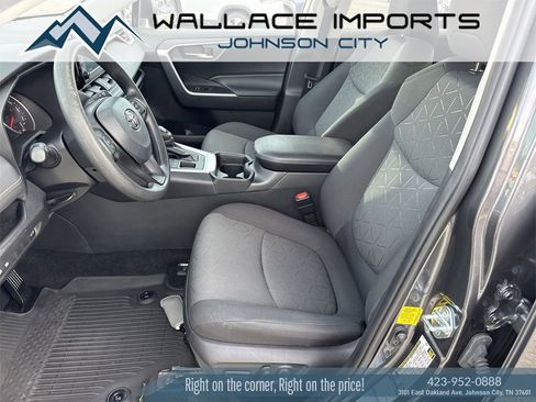 Used 2021 Toyota RAV4 XLE w/ Convenience Package image 14