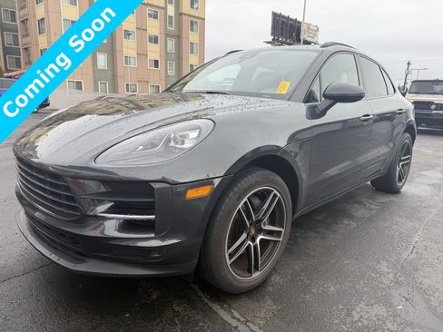 Used 2021 Porsche Macan image 2