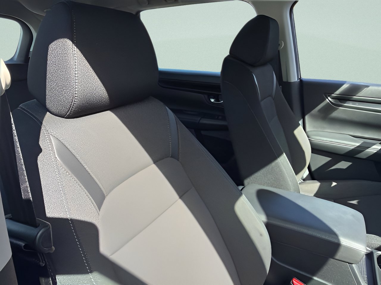 Used 2024 Honda CR-V LX image 6