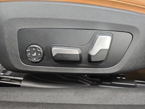 Used 2023 BMW 430i Coupe w/ M Sport Package RWD image 37