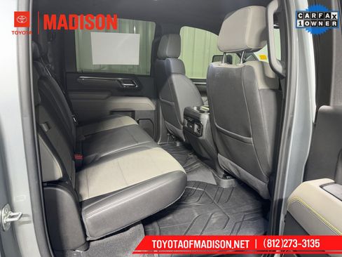 Used 2025 Chevrolet Silverado 2500 ZR2 w/ Technology Package image 14