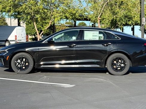 New 2026 Kia K5 LXS image 10
