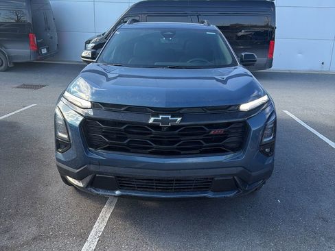 Used 2025 Chevrolet Equinox RS w/ Safety and Technology Package image 3