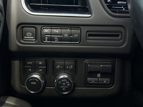 Used 2022 GMC Yukon AT4 w/ Max Trailering Package AWD/4WD image 24
