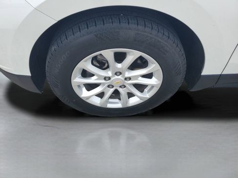 Used 2018 Chevrolet Equinox LT FWD image 25