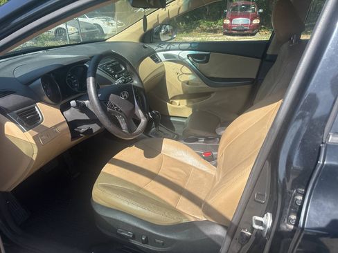Used 2013 Hyundai Elantra Limited FWD image 8
