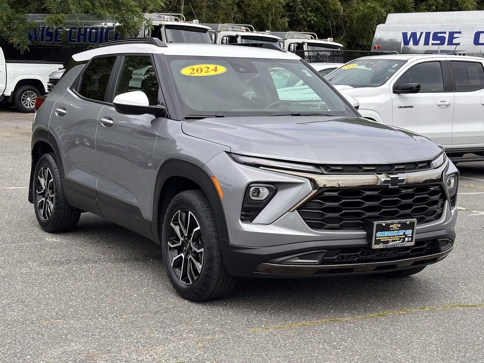 Used 2024 Chevrolet TrailBlazer ACTIV w/ Convenience Package AWD/4WD image 5