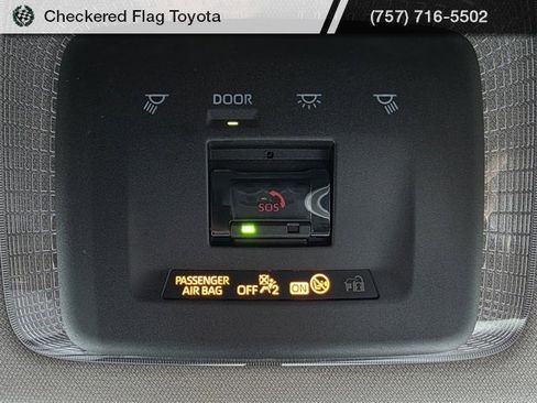 Used 2023 Toyota Prius LE image 9