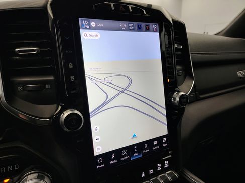 Used 2024 RAM 1500 Laramie image 5