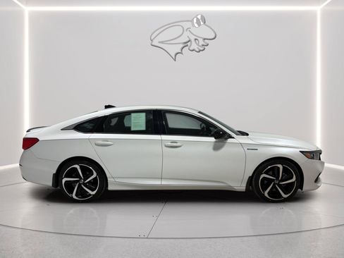 Used 2022 Honda Accord Sport image 6