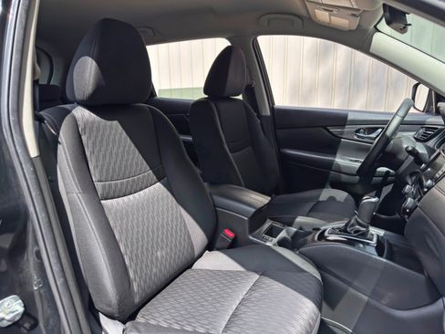 Used 2020 Nissan Rogue SV FWD image 31