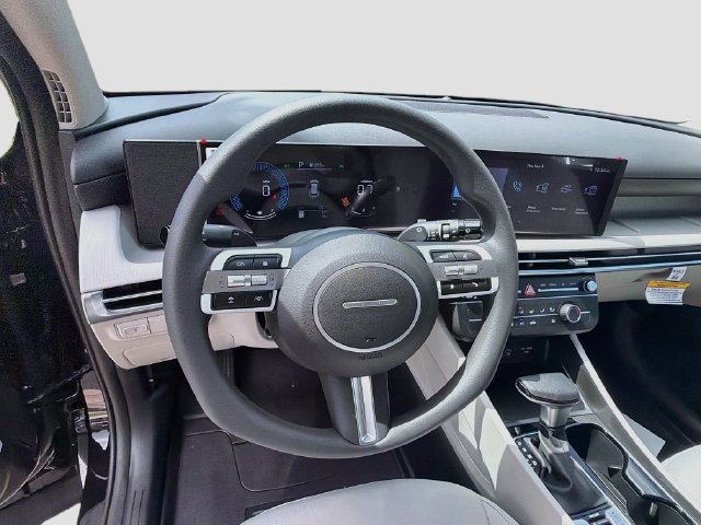New 2026 Hyundai Tucson SE FWD image 11