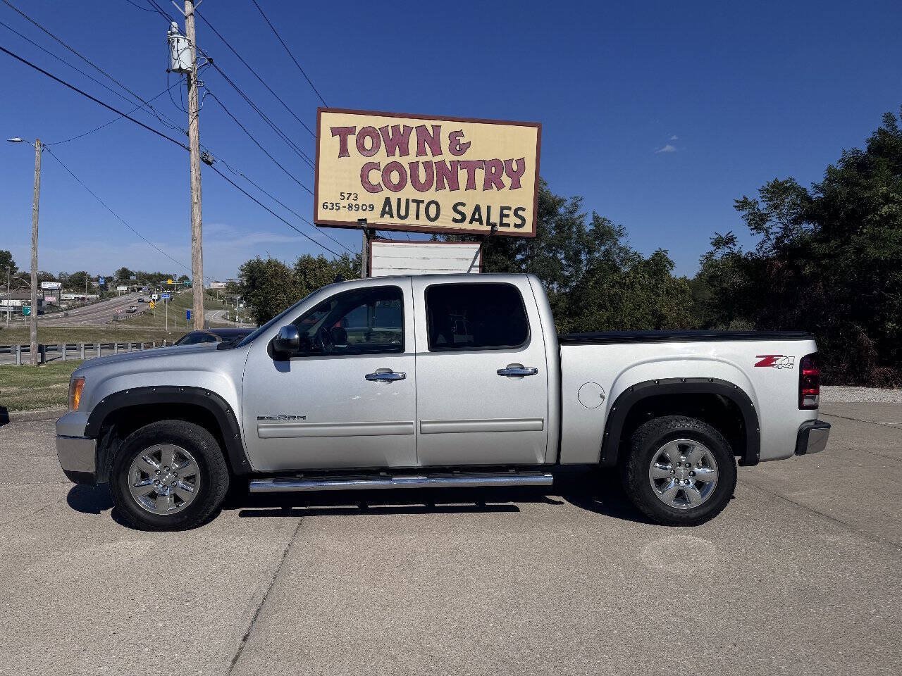 Used 2013 GMC Sierra 1500 SLE w/ Power Tech Package AWD/4WD image 4