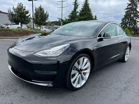 Used 2018 Tesla Model 3 Long Range AWD/4WD image 4