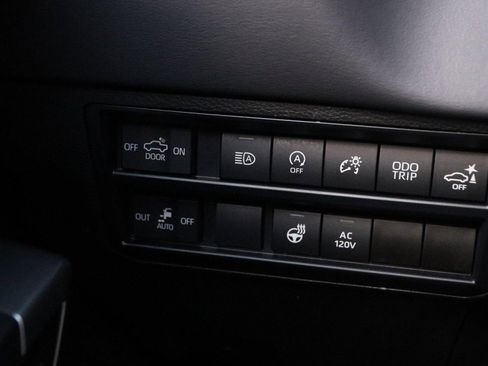 Used 2023 Toyota Tundra Platinum AWD/4WD image 20