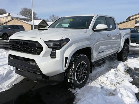 New 2026 Toyota Tacoma TRD Sport image 2