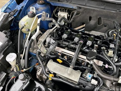 Used 2023 Nissan Kicks SR FWD image 31