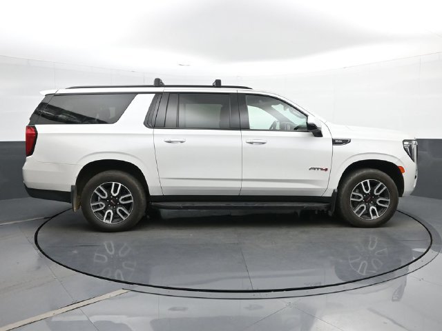 Used 2023 GMC Yukon XL AT4 AWD/4WD image 10
