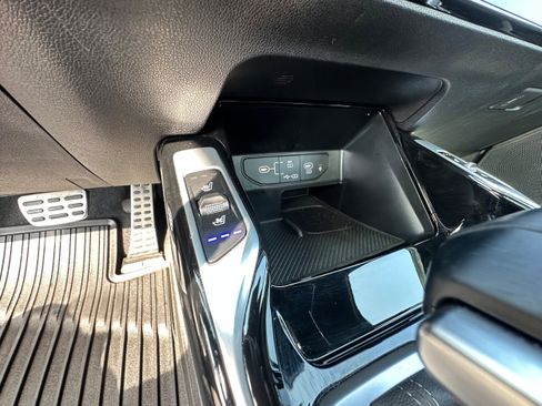Used 2025 Kia Sorento SX Prestige AWD/4WD image 37