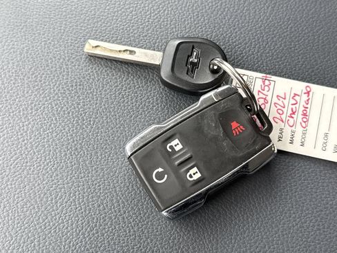 Used 2022 Chevrolet Colorado Z71 image 33