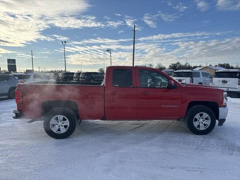 Used 2018 Chevrolet Silverado 1500 LT w/ All Star Edition AWD/4WD image 6