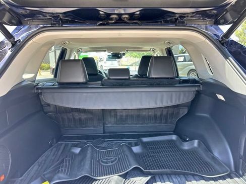 Used 2022 Toyota RAV4 Limited AWD/4WD image 10