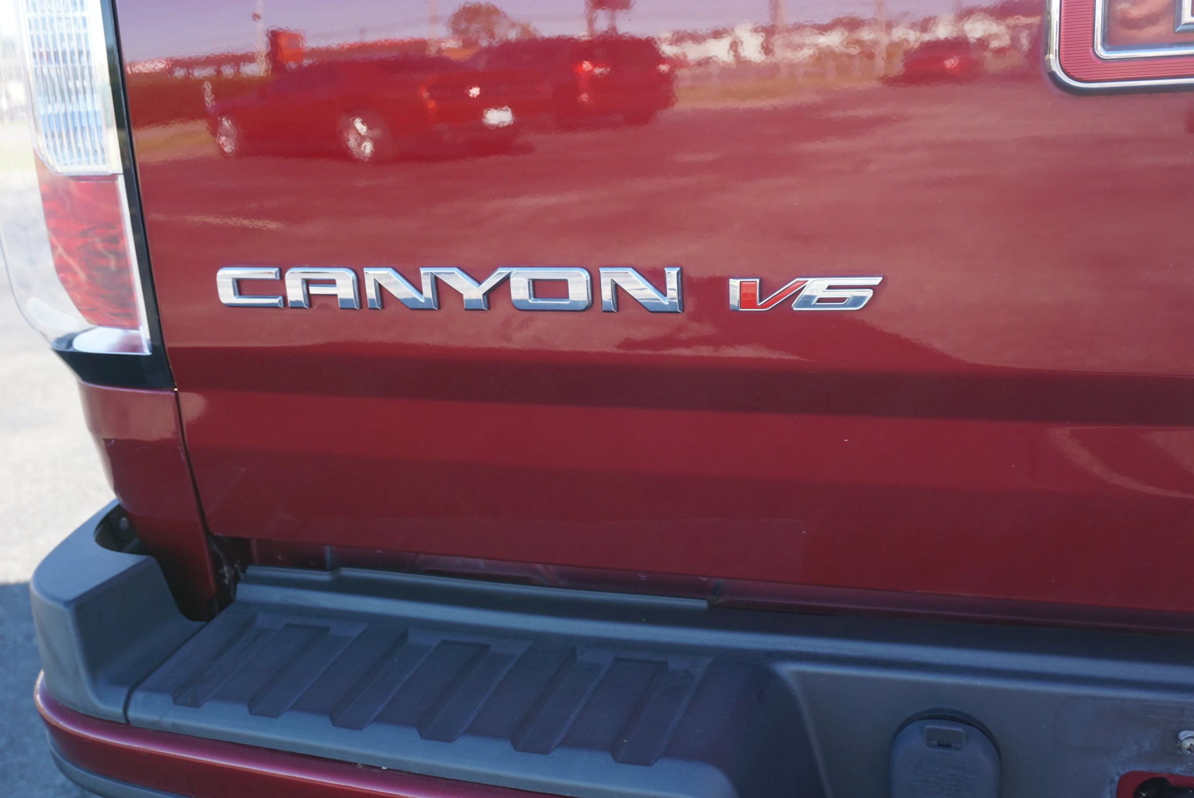 Used 2018 GMC Canyon All Terrain w/ Trailering Package AWD/4WD image 9