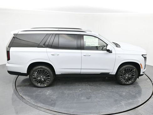 New 2026 Cadillac Escalade Platinum Sport w/ LPO, Floor Liner Package image 28