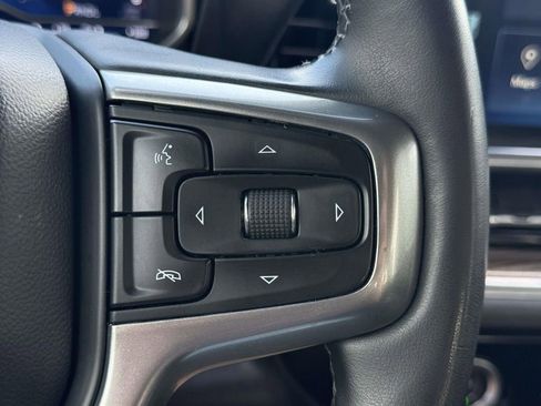 Used 2023 Chevrolet Silverado 1500 LT AWD/4WD image 18