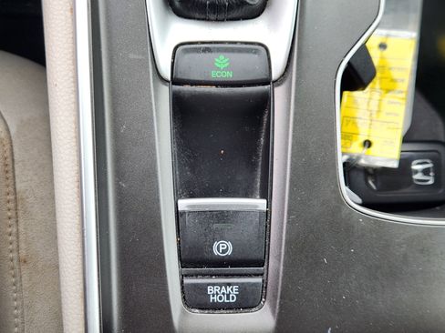 Used 2019 Honda Accord LX image 21