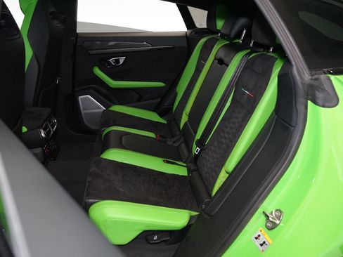 Used 2022 Lamborghini Urus AWD/4WD image 24
