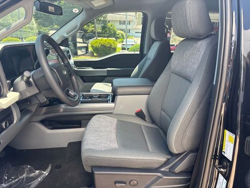 New 2026 Ford F250 XLT w/ XLT Premium Package AWD/4WD image 13