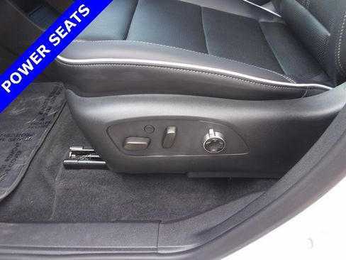 Used 2025 Buick Enclave Avenir w/ Trailering Package, 5000 lbs. image 8