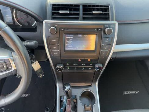Used 2017 Toyota Camry SE FWD image 23
