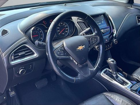 Used 2017 Chevrolet Cruze Premier FWD image 15