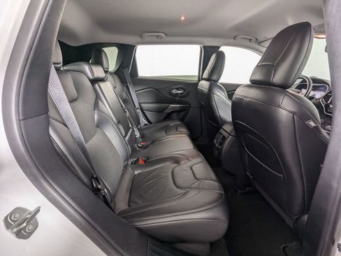 Used 2020 Jeep Cherokee Limited image 33