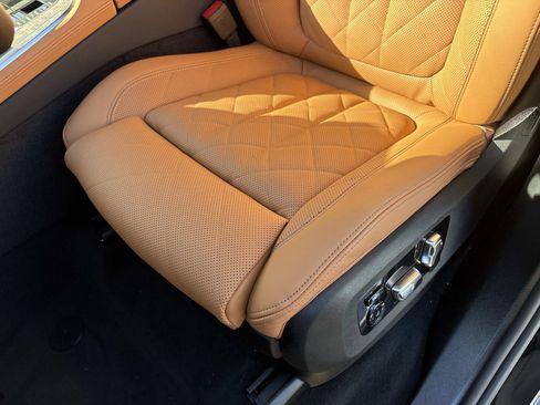 New 2026 BMW X7 xDrive40i w/ Premium Package image 21