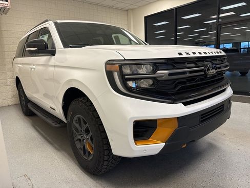 New 2025 Ford Expedition Tremor image 8