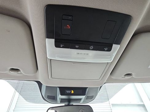 Used 2025 Nissan Rogue SV FWD image 21