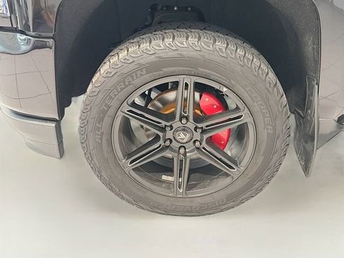 Certified 2018 Chevrolet Silverado 1500 High Country AWD/4WD image 27